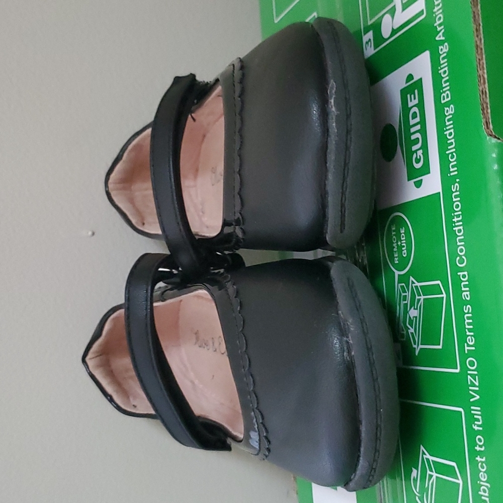 Black olive & edie Lil girl dress shoe